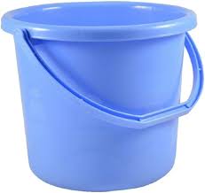 BUCKET WITH PLASTIC HANDLE 15 LTRS BLUE