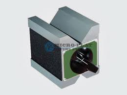 V BLOCKS (WITH CLAMP) HARDNESS 55RC +/- 2 RC, ACCURACY FOR SQUARENESS, SIZE: 100Lx 80Wx80H mm