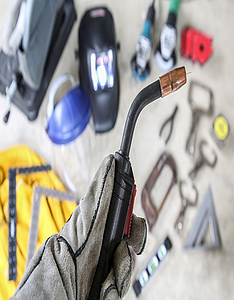 WELDING TOOLS AND ACCESSORIES