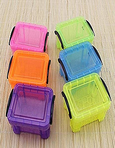 PLASTIC BOX